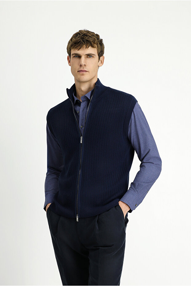 Patterned Zippered Wool Knit Vest