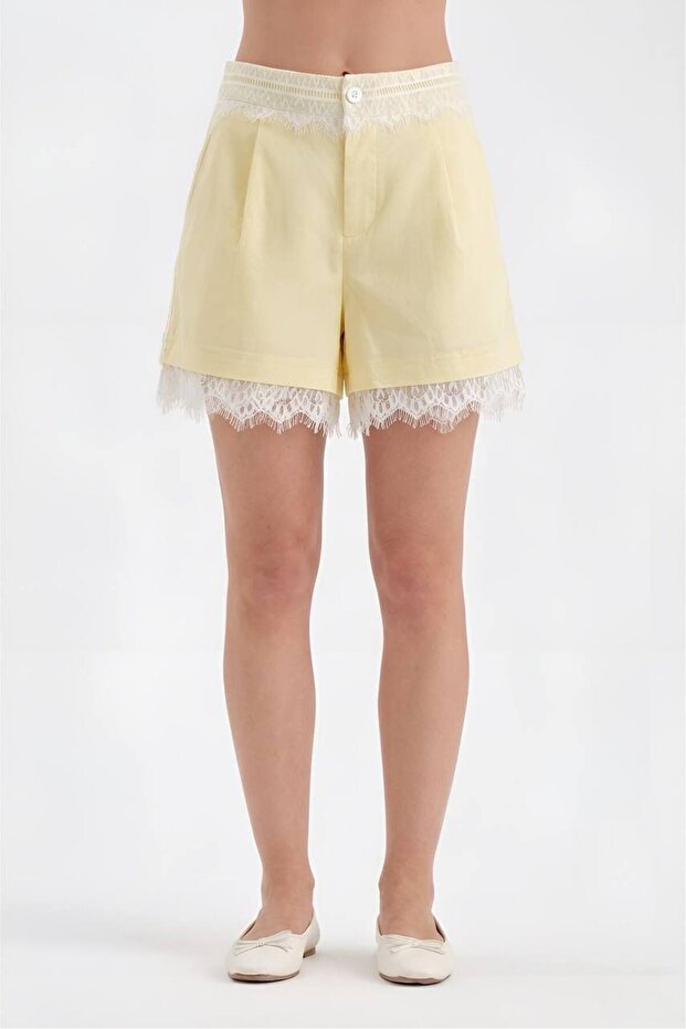 Women's Lace Detailed Lined Woven Fabric Design Shorts