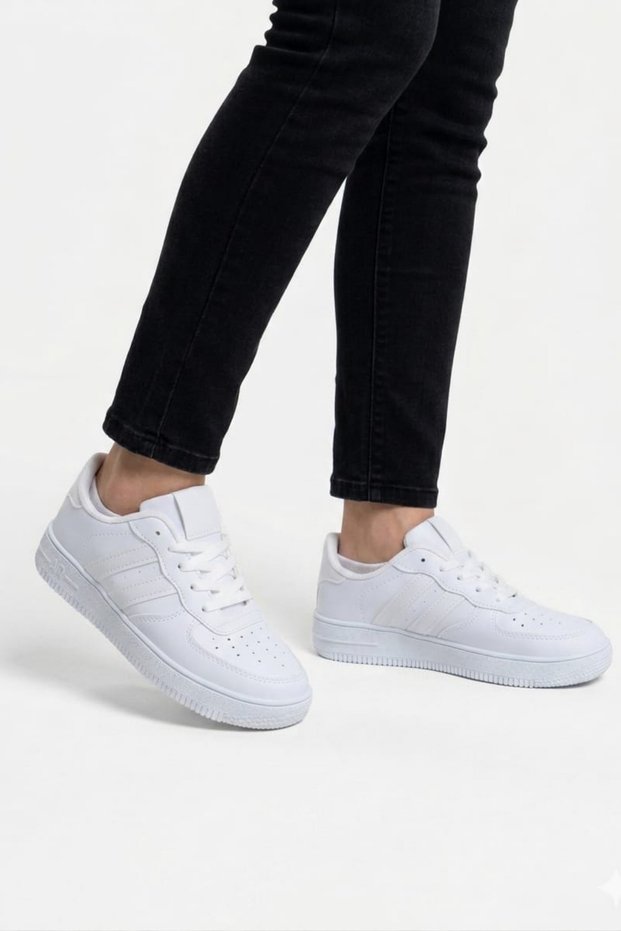 Jerry Sade White Unisex Air Sole Daily Lace-Up Sports Shoes