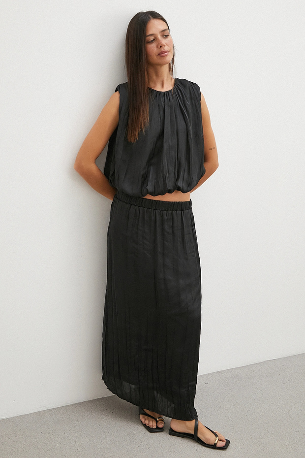Flowy Pleated Midi Etek