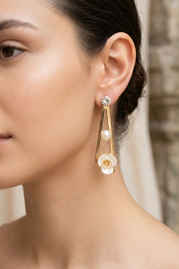 Pearl Long Metal Top Flower Earrings 5 Cm.