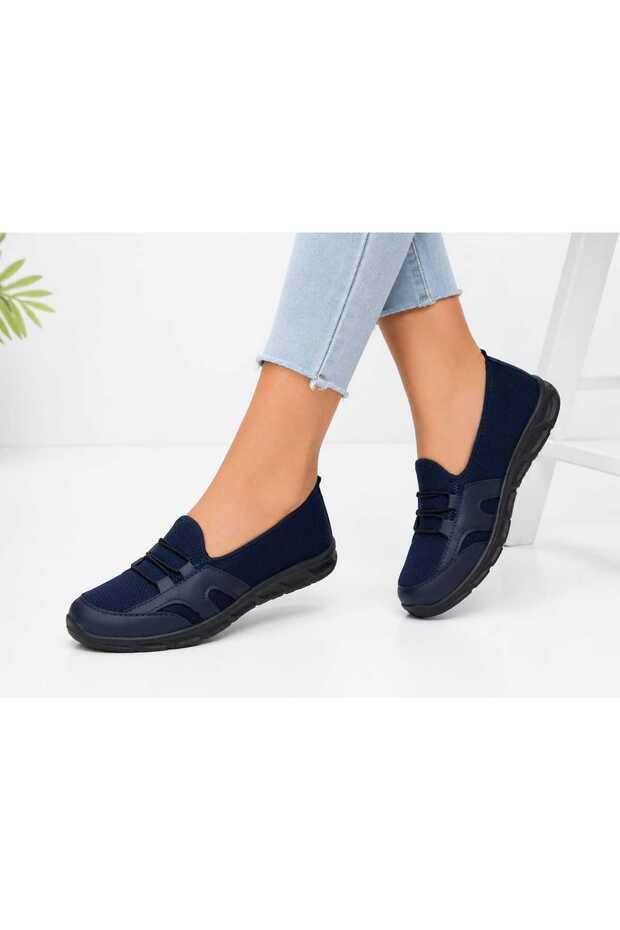 Navy Blue Casual Slip-On Sneakers – Comfortable and Stylish Design