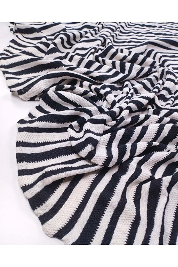 Ecru Black Knitted Fabric Soft Flexible Flowing Cardigan & Sweater Material 130X230Cm