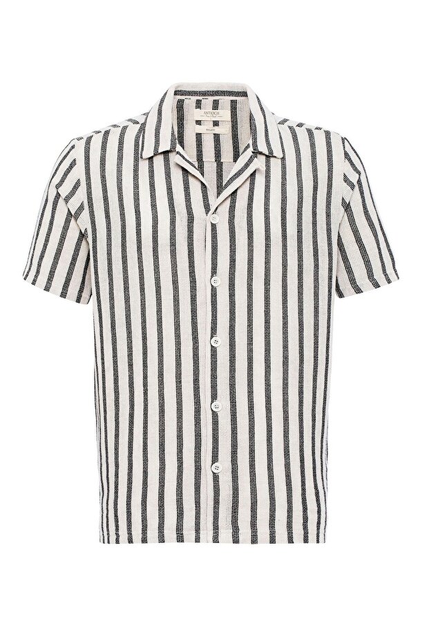 Apaş collar knitted short sleeve men's shirt