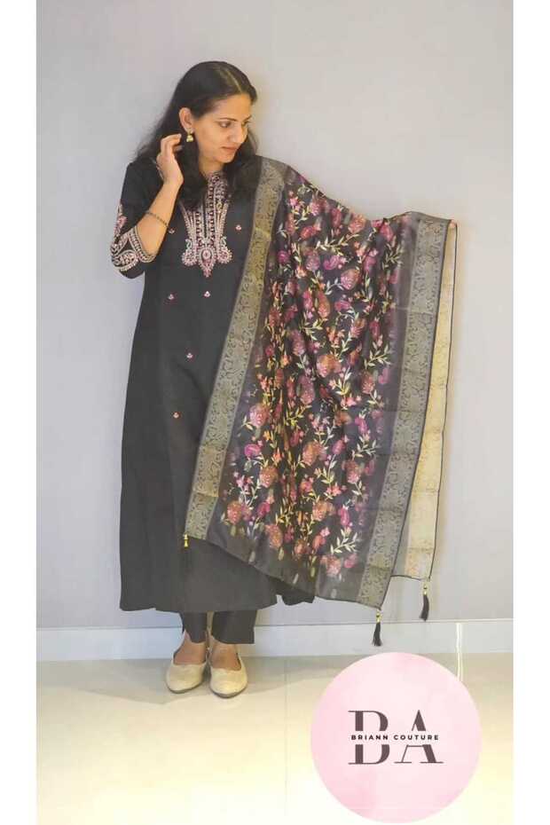 Salwar suit