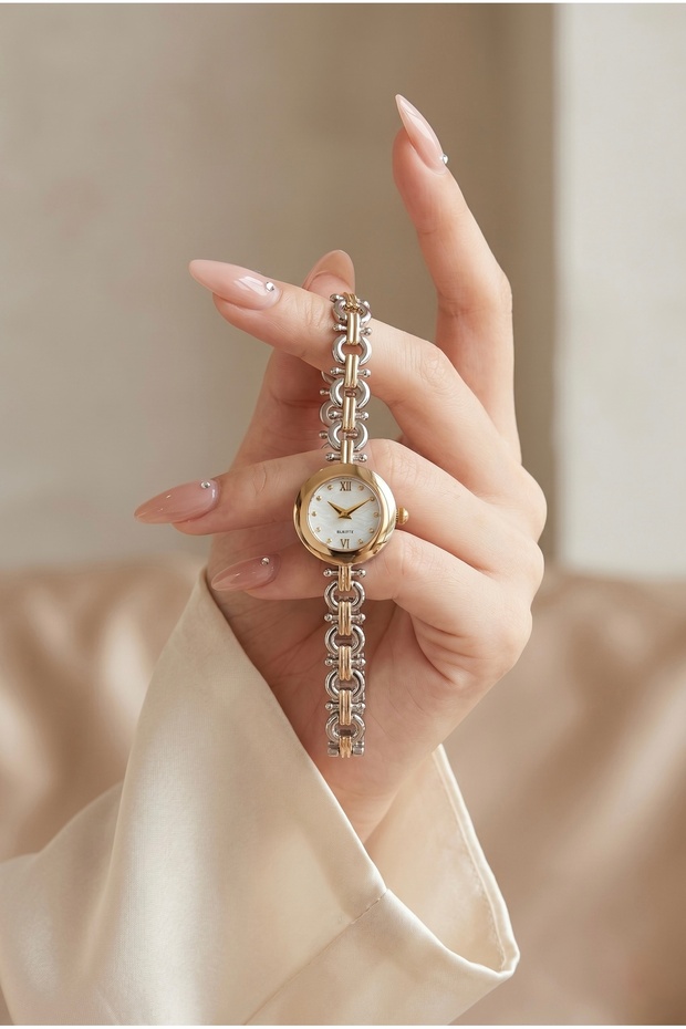 Minimal Women's Steel Watch Gold & Silver Mix Color Roman Numeral Vintage Old Money Luxury Edition Elegant Stylish Women's Wristwatch 2026