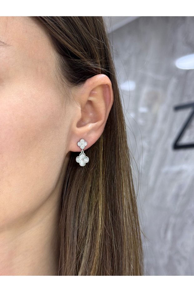 Sallantılı Silver Yonca Küpe