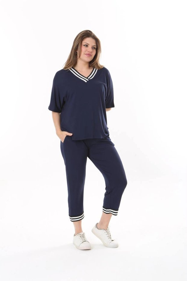 Women's Plus Size Stripe Detailed V-Neck Lycra Viscose Capri Set