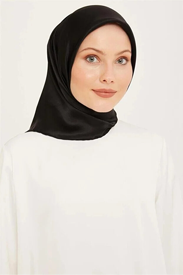 سورا وشاح حرير عادي 0010D01-01 أسود