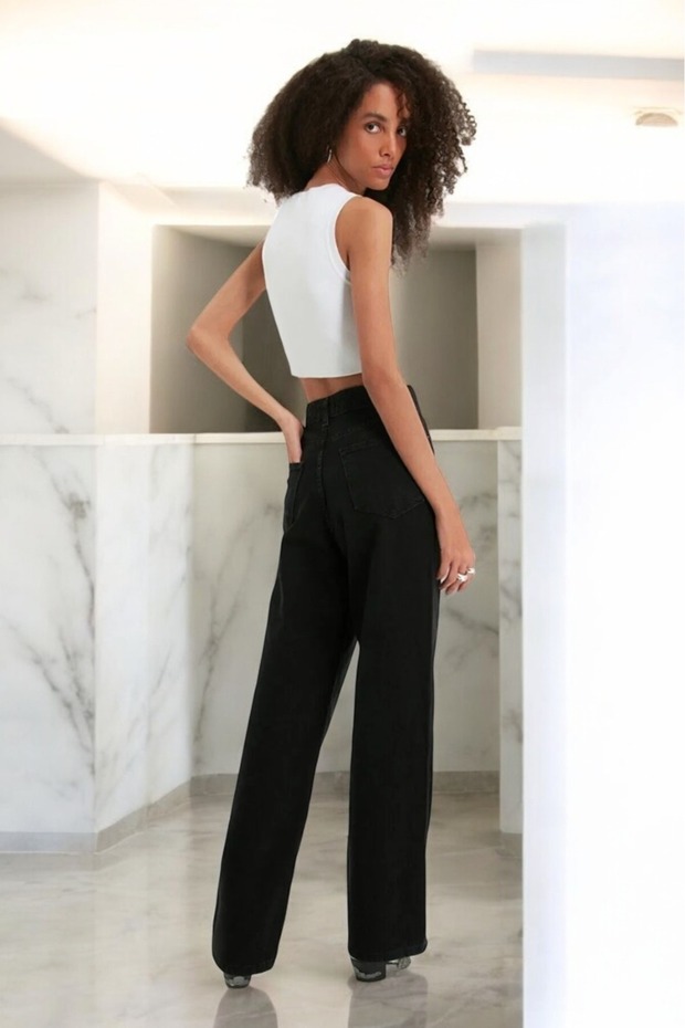 Fashionista Women's Black Wide Leg Jean Pants
