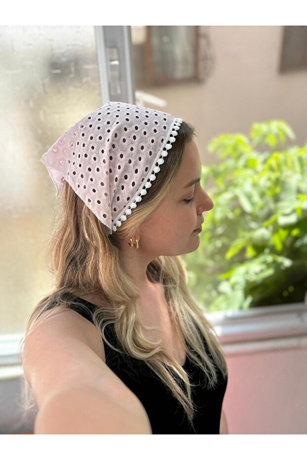 Melkady 566 - Laced, Lace Scallop Fabric Trend Model Triangle Bandana