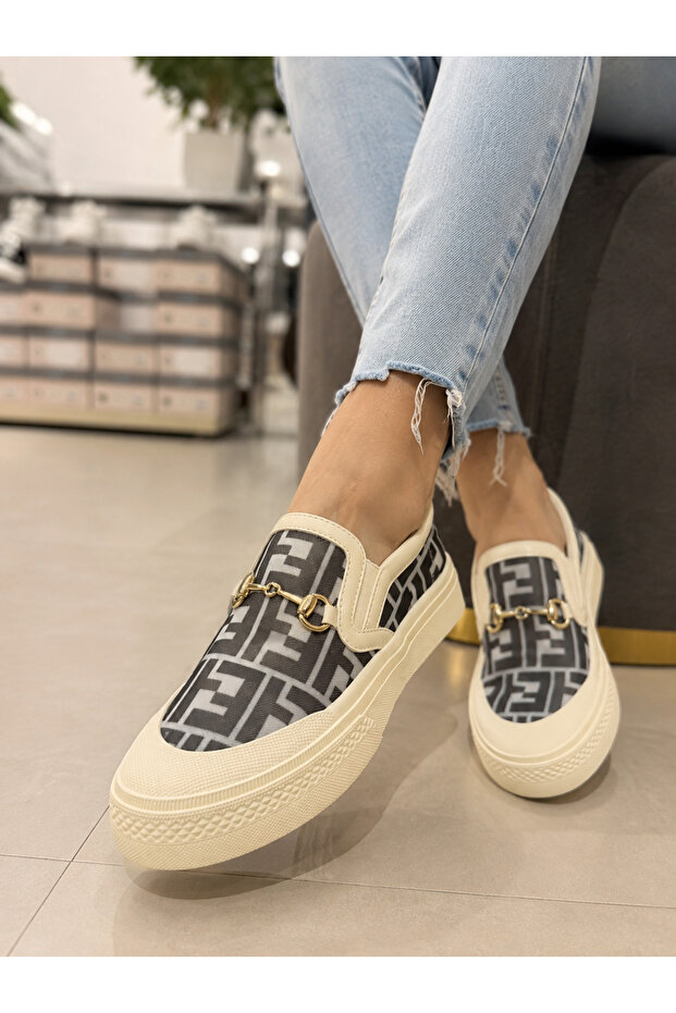 Stylish women's shoes
