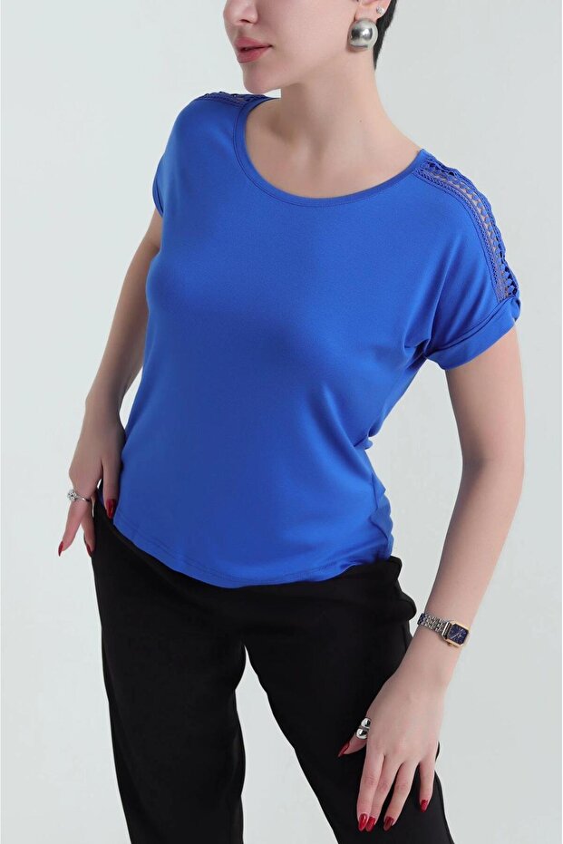 Women's Authentic Knitted Viscose Basic Blouse with Guipure Detail on the Shoulder
