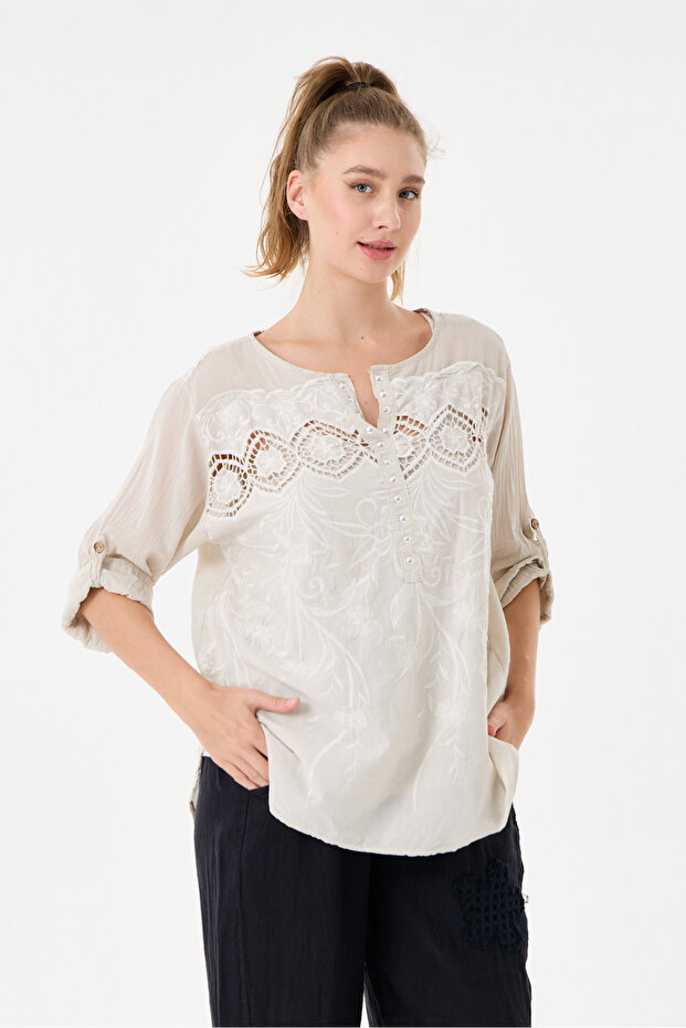 Beige Italian Floral Embroidered Lace Back Sequined Lined Oversize Blouse Size 40 - 44