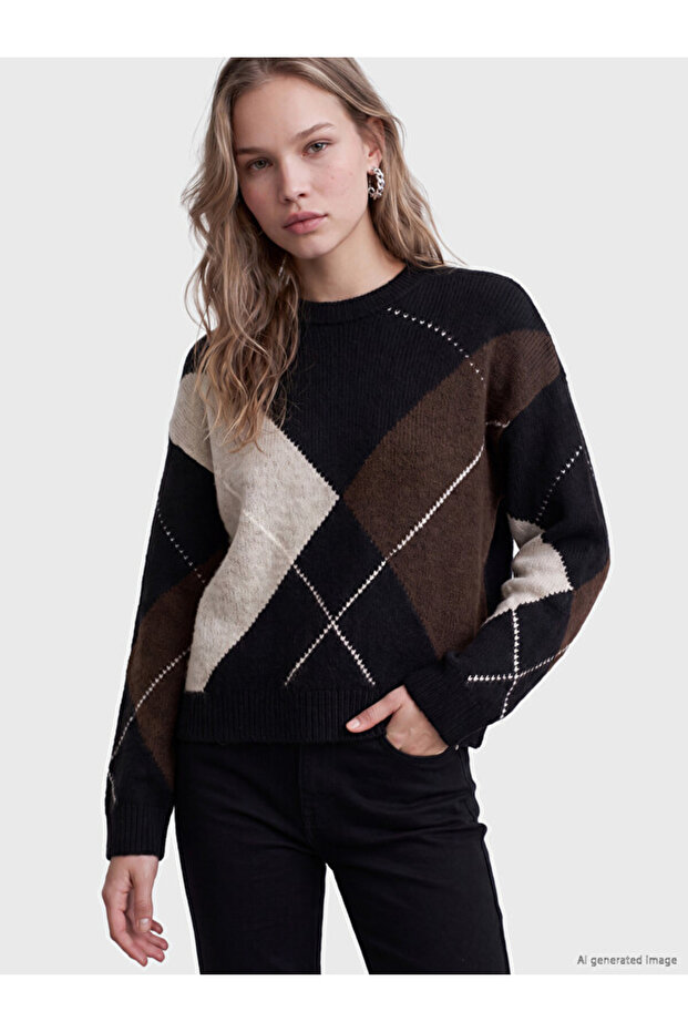 Crew Neck Diamond Patterned Women's Knit Sweater