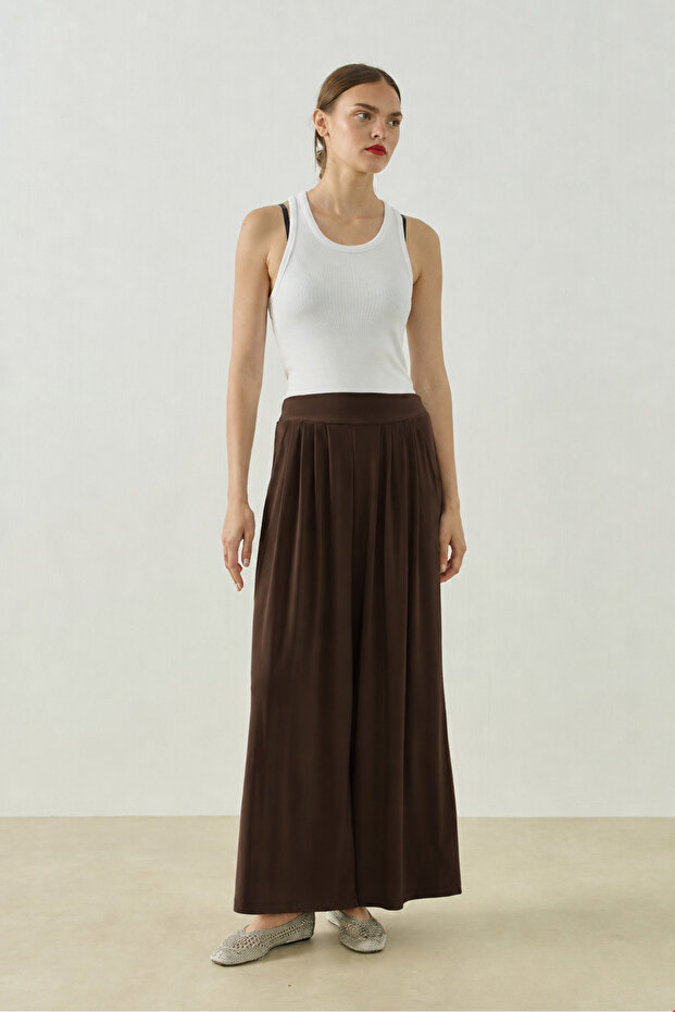 Alya Pleated Loose Trousers Brown