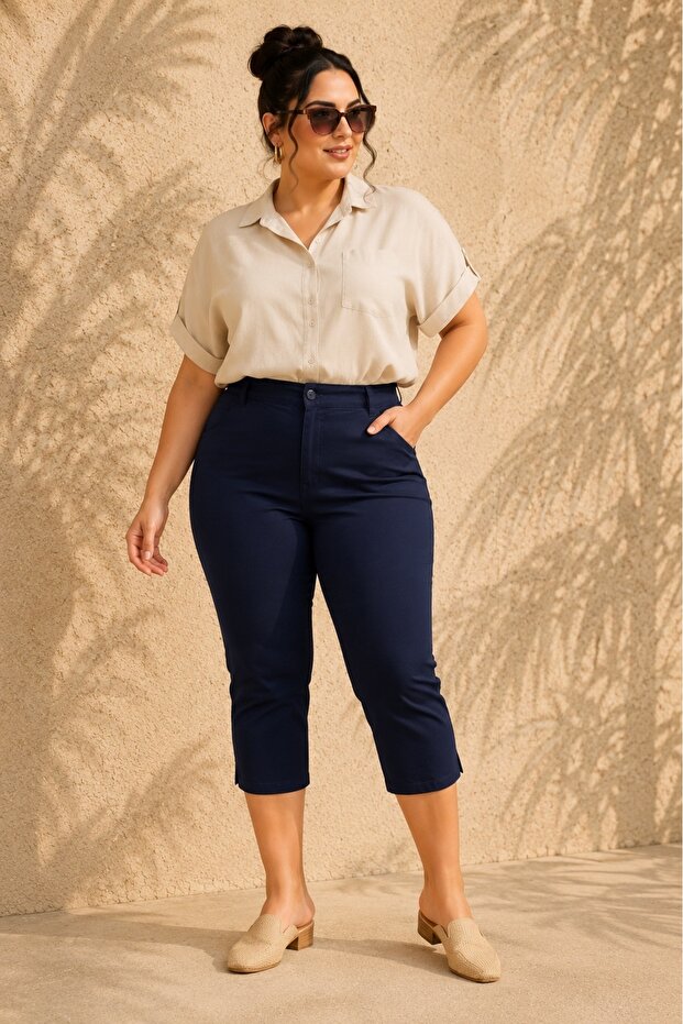 Women's Plus Size Elastic Waist Side Slit Pockets Stretchy Gabardine Capri Pants