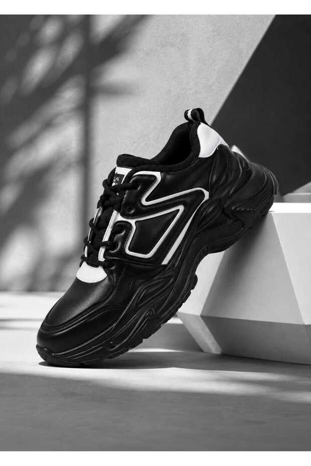 Men's Black & White Chunky Sneakers – Bold Fashion Design with Comfort Sole