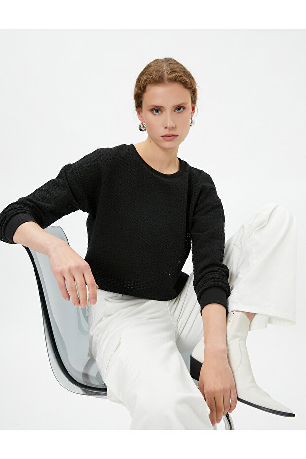 Openwork Crop Sweater Relax Fit