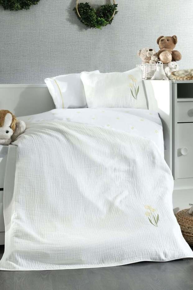 5 Piece Muslin Covered 100% Cotton Daisy Patterned Fairy Tale White Baby Duvet Cover Set
