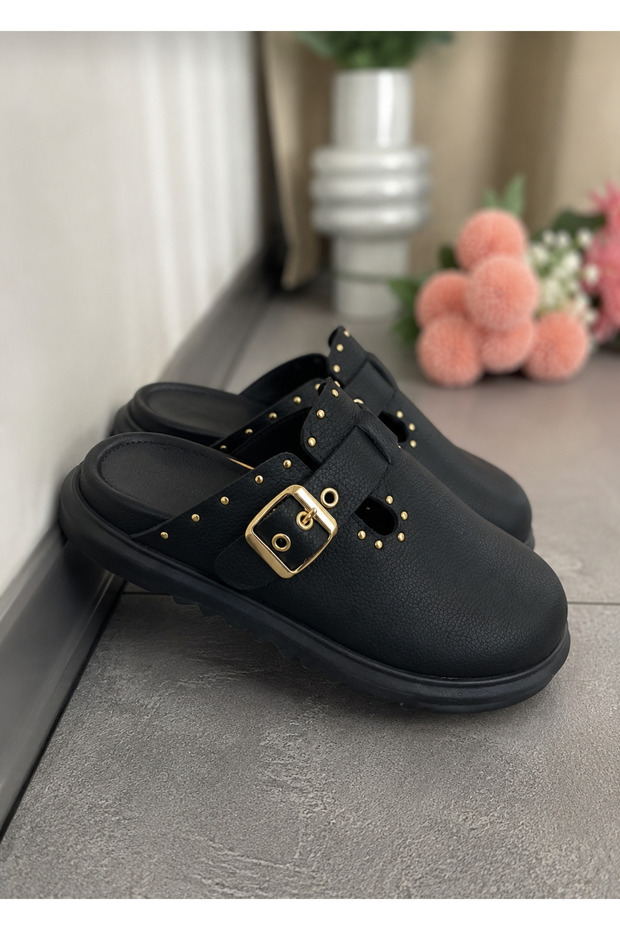 Black, Comfortable and Stylish Slippers Suitable for Daily Use in the Home