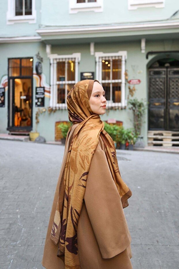Amore Tree Pattern Shawl - Camel