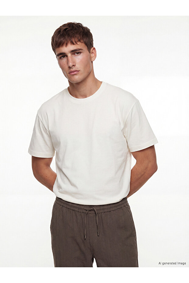 Nevavm Boxy Fit Thick Fabric T-Shirt with a Difference /05