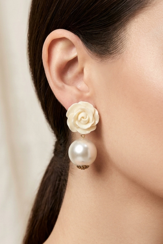 Acrylic Katmer Rose Pearl Earrings 5 Cm.