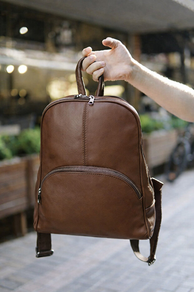 Genuine Leather, Wide Base, Medium Size, Side Gussets, Tablet, Backpack, Unisex Real Leather