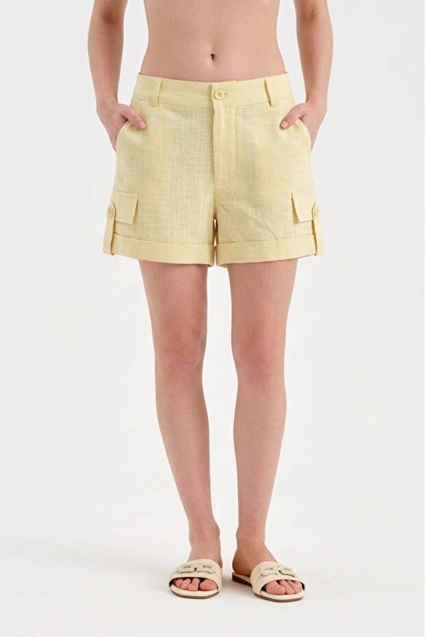 Women's 100% cotton shorts with side pocket detail