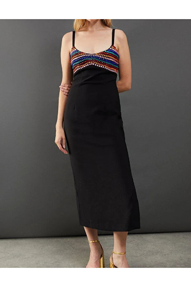 Rochie medie, Negru