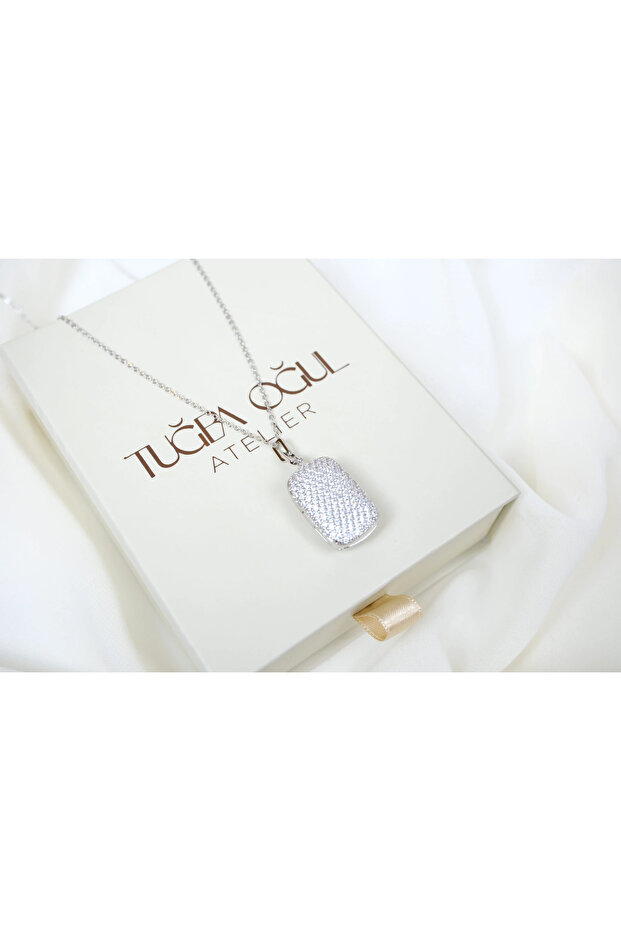 Kol309 Silver Necklace with Stone Capsule Cover