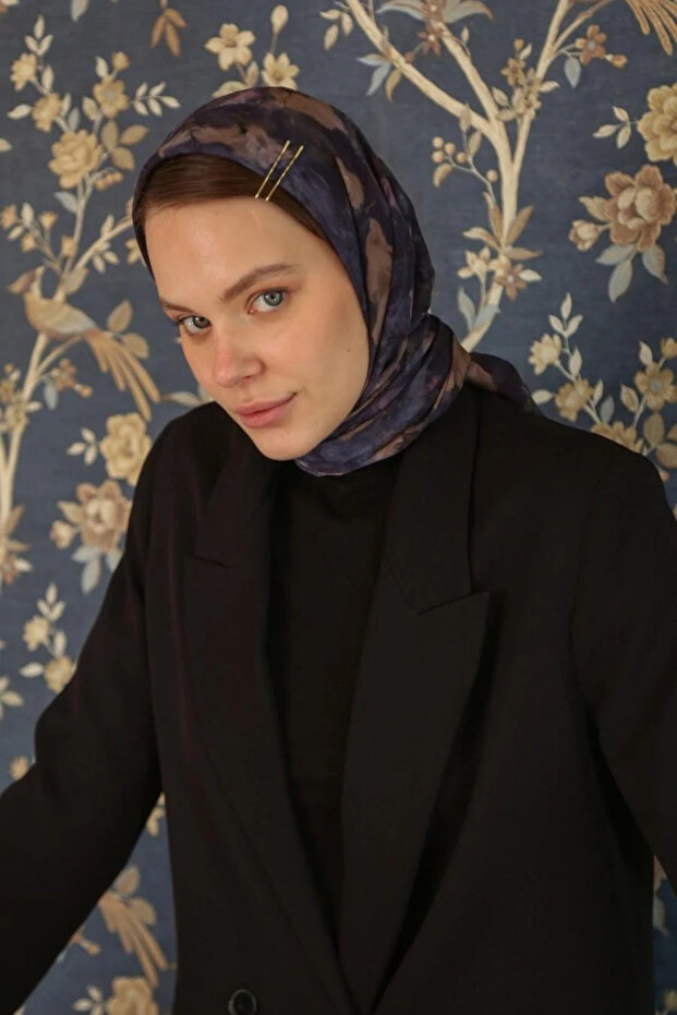 وشاح بنمط روزفيل