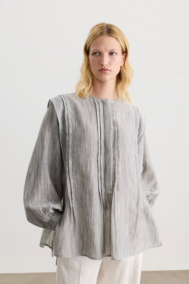 Gray Ribbed Detail Bluz