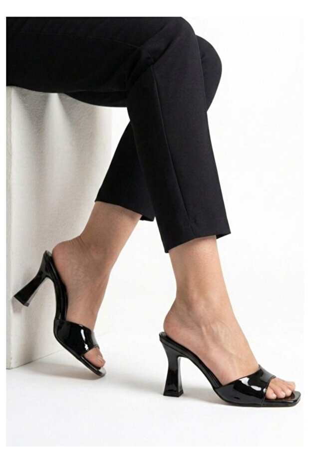 Bellamor Women's Blunt Toe Heeled Slippers - Stylish and Comfortable Everyday Slippers