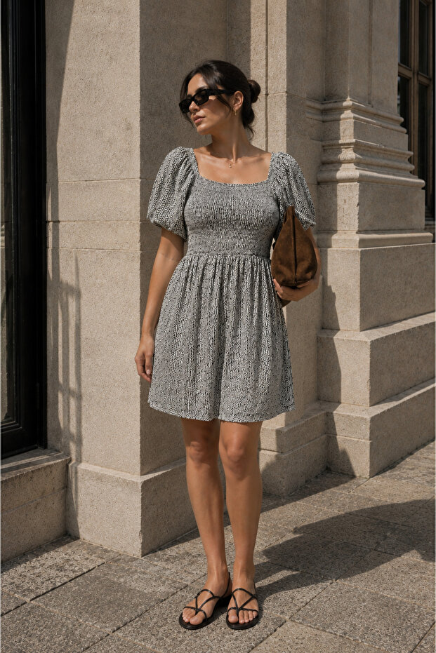 Large Besen Patterned Balloon Sleeve Dress