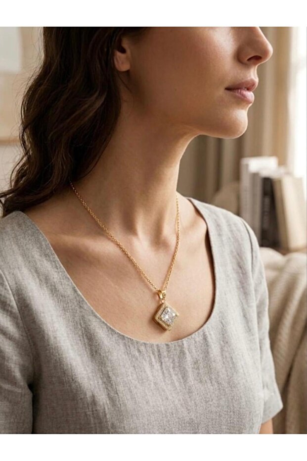 Necklace Queen's Crown