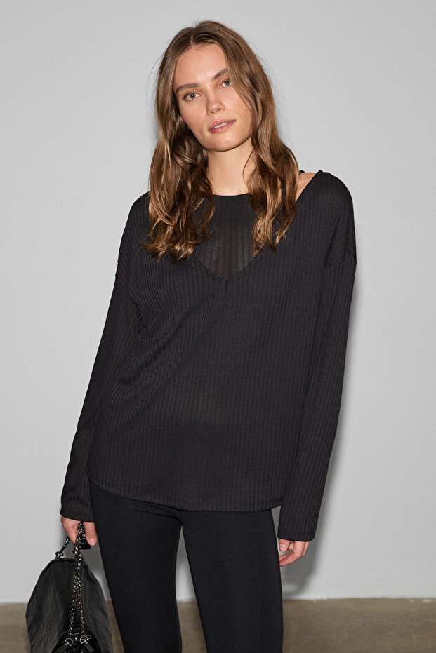 Zarreus Women's Off-Shoulder Stretchy Fabric Comfortable Fit Black Blouse