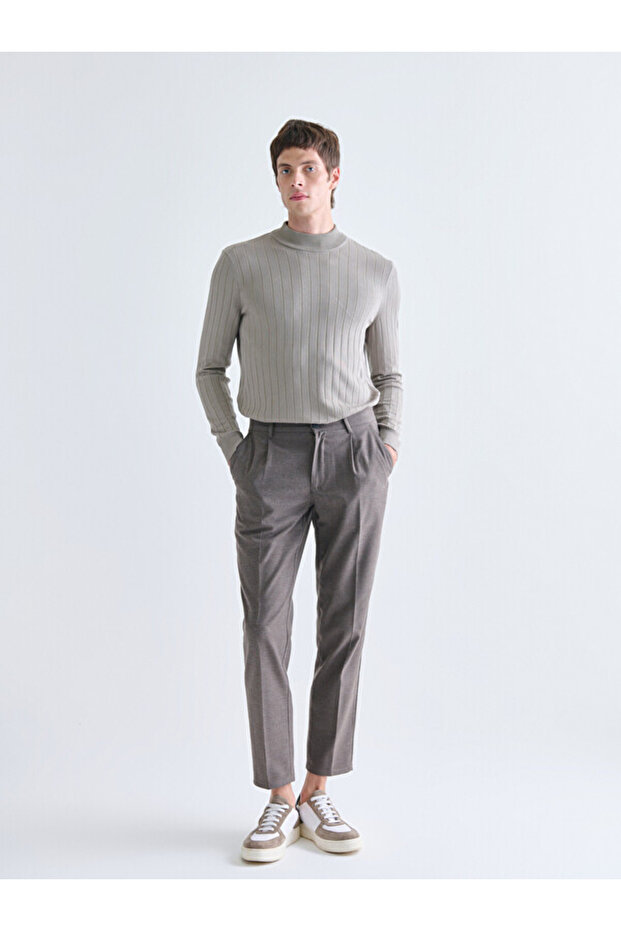 Esvab • Modern & Distinctive Standard Fit Men's Trousers