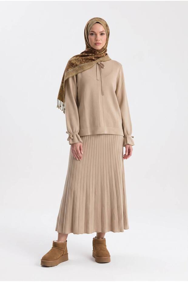 Trendy Collar Lace-Up Sleeve Detail Skirt Tight-Fitting Knitwear Set