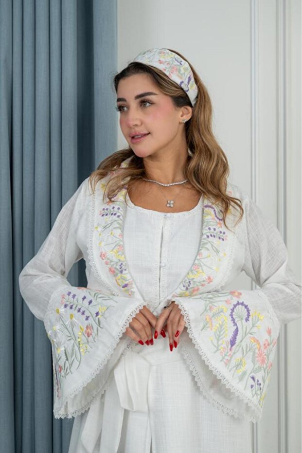 Embroidered Flora Reception Robe