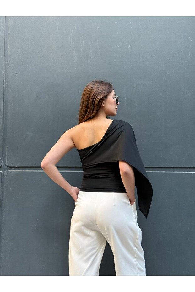 Women's One-Shoulder Stylish Blouse with Flywheel Detail