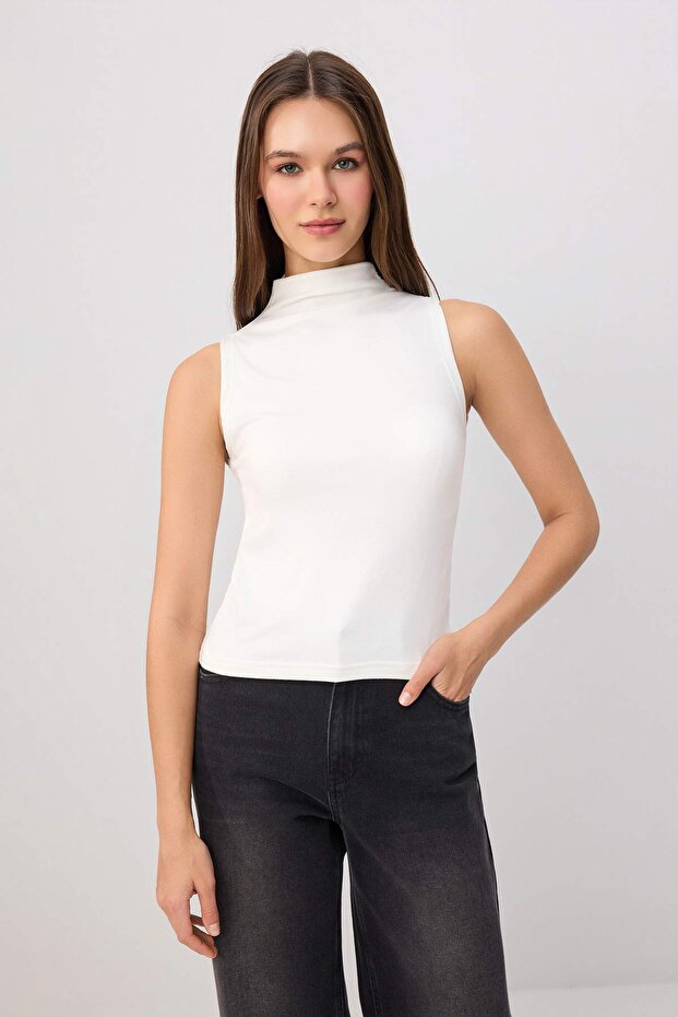 Siyah-Ekru Fitted/Vücuda Oturan Dik Yaka Kolsuz Pamuk Ribana Örme Bluz TWOSS26BZ01017 - 5