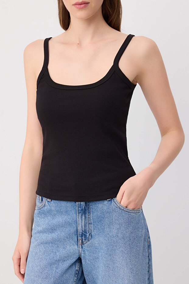 Siyah-Beyaz Fitted/Vücuda Oturan Havuz Yaka Biyeli Fitilli Esnek Örme Atlet TWOSS26AL00122 - 5