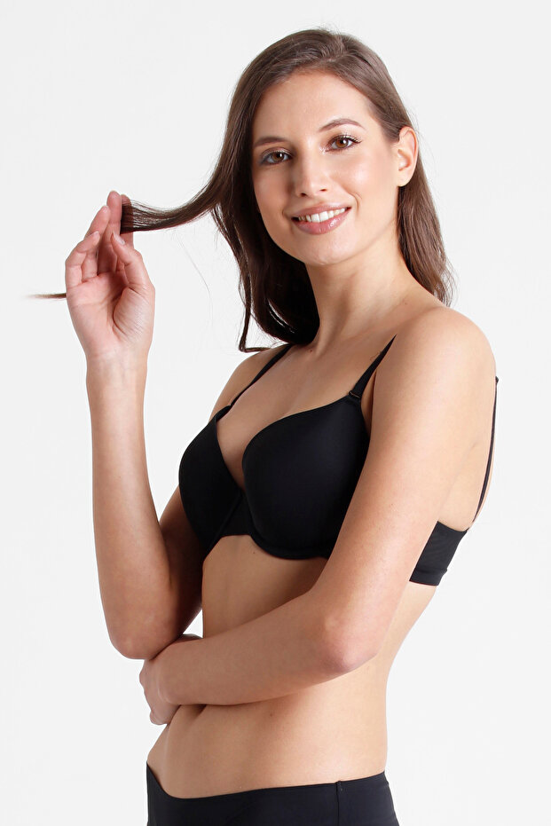 حمالة صدر غير مبطنة من Underwire باللون الأسود