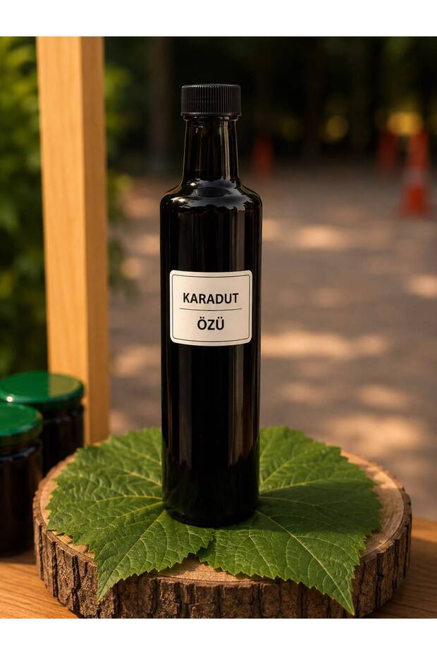 Karadut özü
