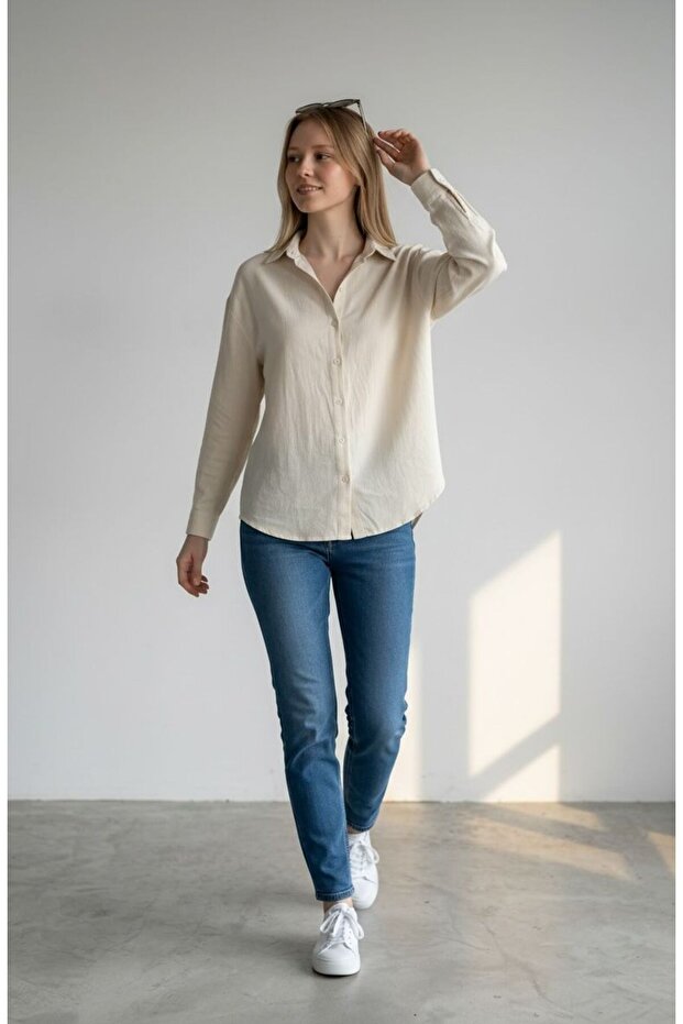 Minimal Comfortable Cut Daily Shirt