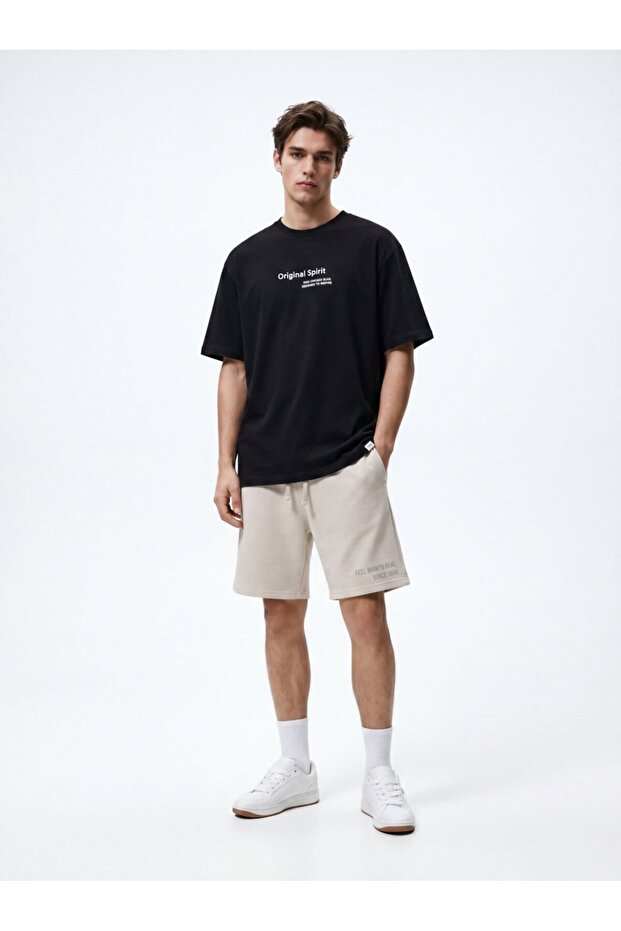 Minimal Printed Black T-Shirt