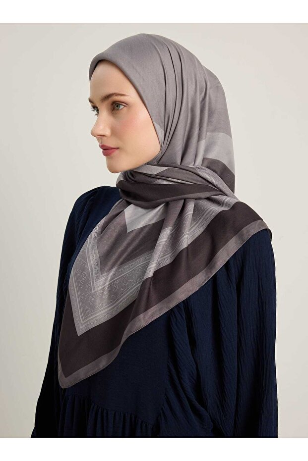 Gray Frame Patterned Soft Scarf -