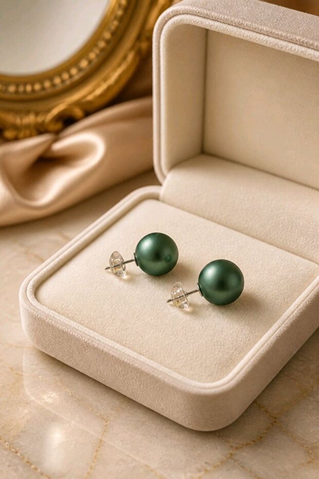 Luxury Earrings with Pearls and Stones